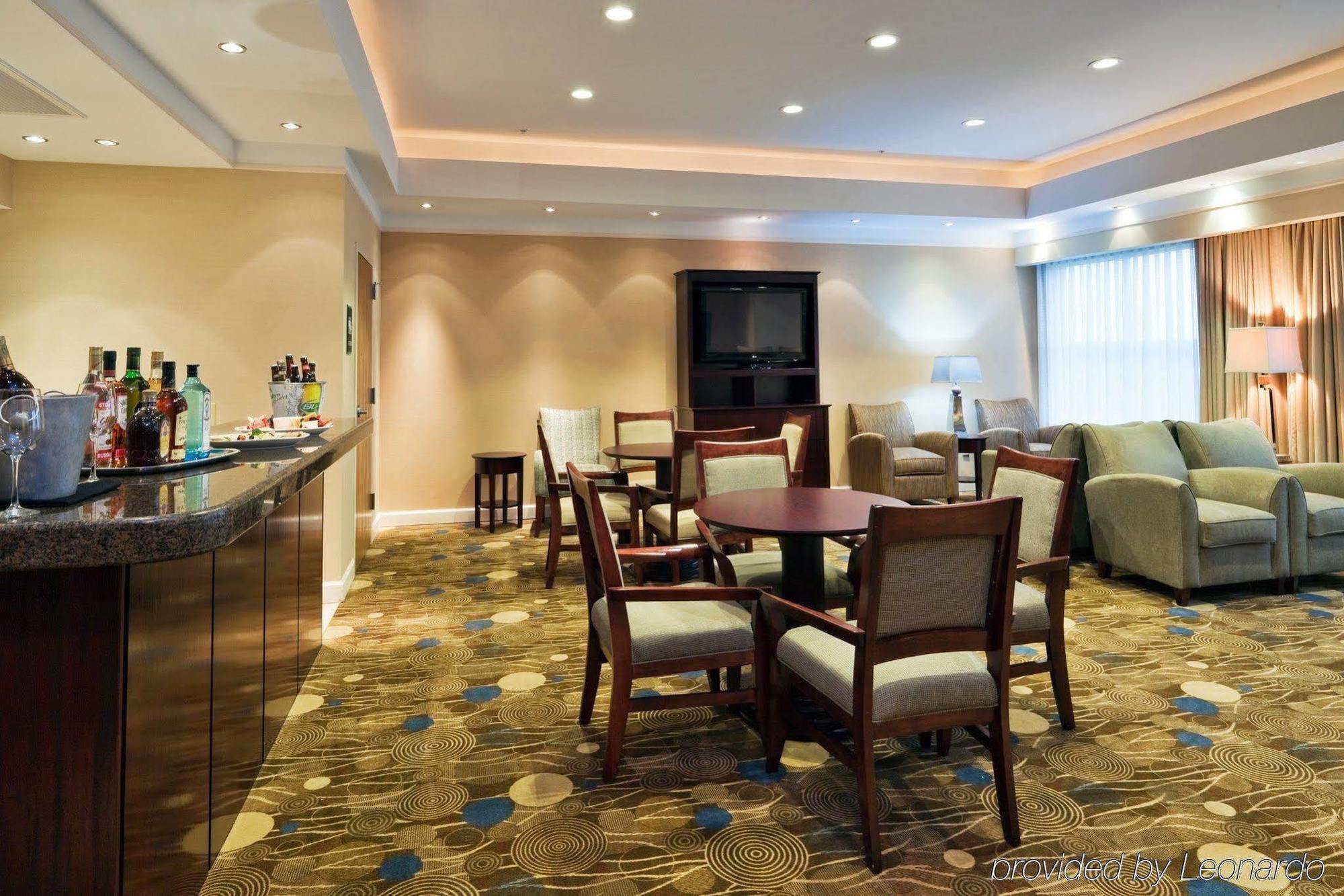 Hotel College Drive I-10 By Ihg